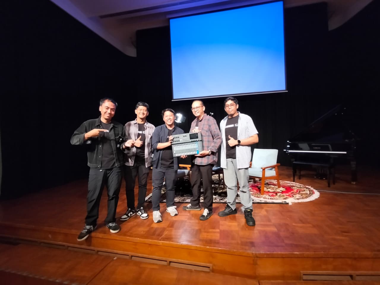 Seri Digital Mixer MGX